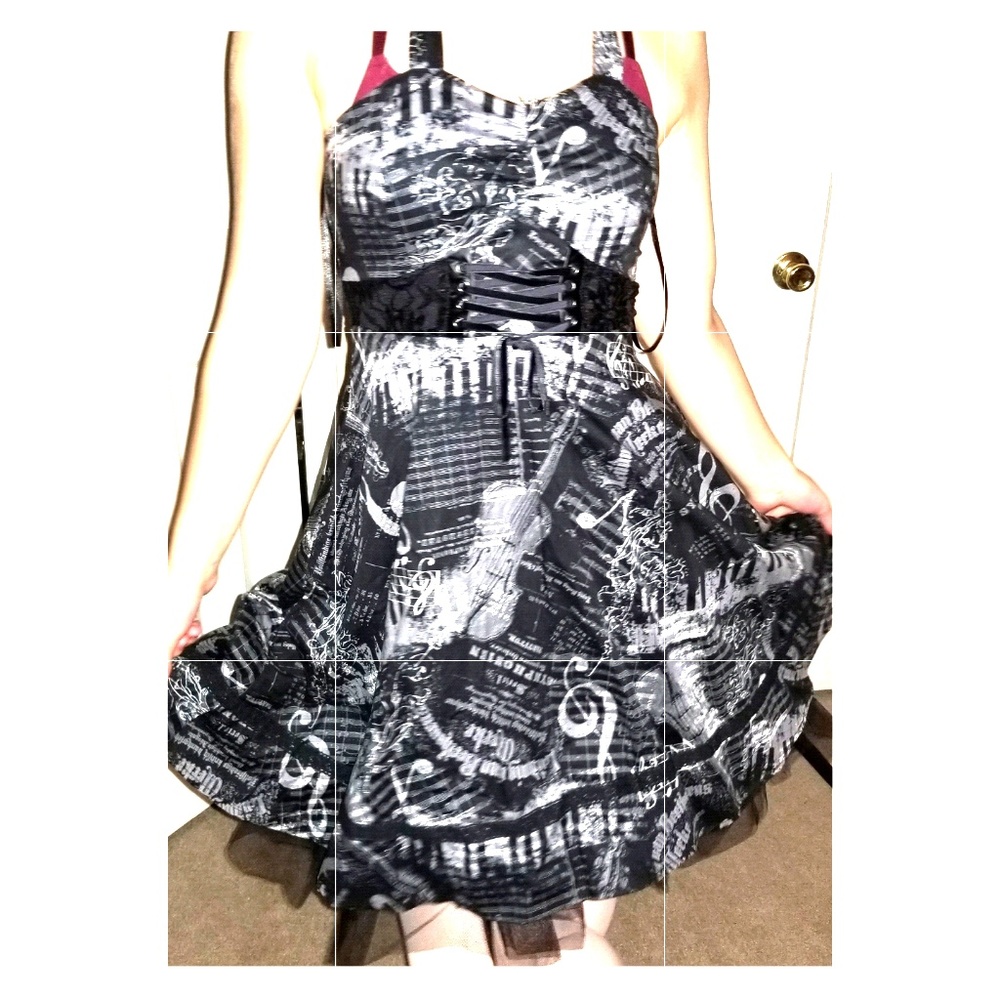 Hot topic dress